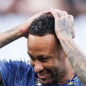 Neymar comentou a publicação com dois emojis: uma bandeira do Brasil e uma palminha