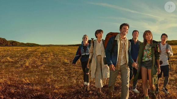 A recomendação do dia é '3 Caminos', uma série original espanhola que promete emocionar. Com apenas oito episódios, a produção conta uma história tocante sobre um grupo de amigos