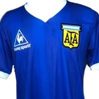 'Privilégio absoluto': a fortuna de R$ 44 milhões que uma camisa da Argentina rendeu a um jogador inglês depois de muita polêmica e um leilão histórico