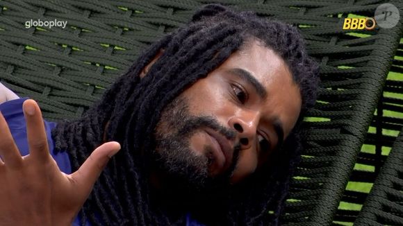 O ator garantiu que sua aproximação com Aline não faz parte de um jogo planejado dentro da casa