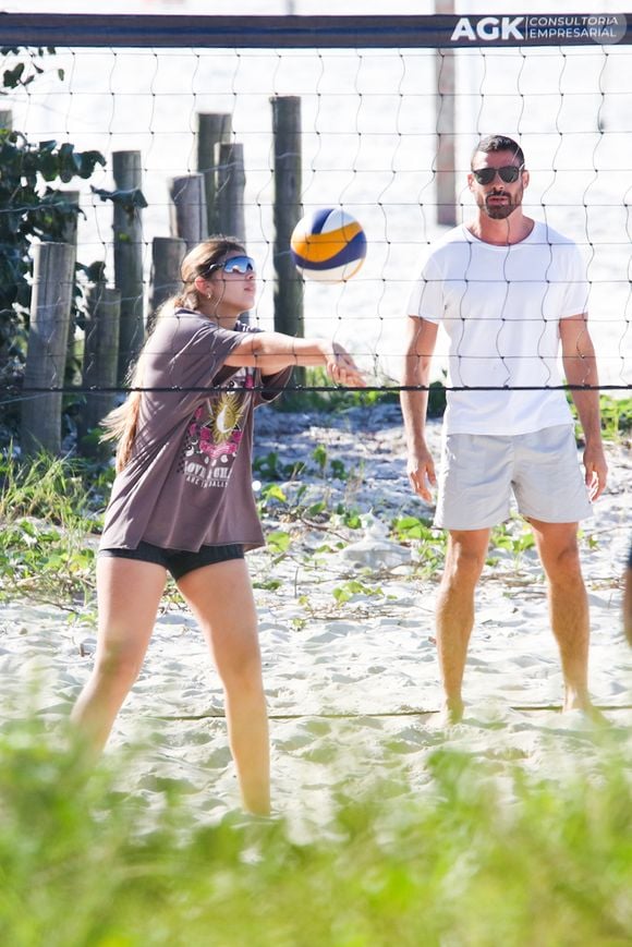 Filha de Cauã Reymond e Grazi Massafera, Sofia mostrou toda a habilidade no vôlei