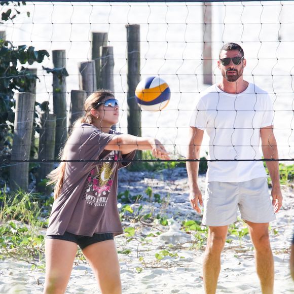 Filha de Cauã Reymond e Grazi Massafera, Sofia mostrou toda a habilidade no vôlei