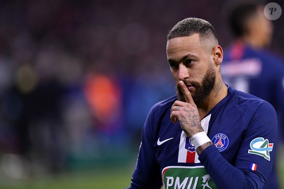 Neymar está longe de campo há um mês, após uma lesão na coxa esquerda, durante o jogo contra o RB Bragantino pelas quartas de final do Campeonato Paulista (02 de março).