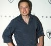 2008: Elon Musk já começava a mudar seu visual, apesar de ainda sutil