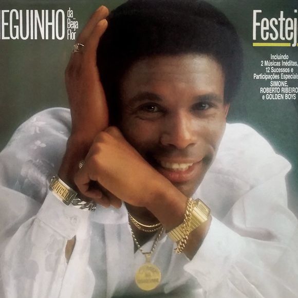 Assim estava Neguinho da Beija-Flor na capa do disco 'Festejo', lançado em 1988