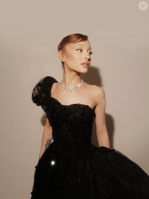 Ariana Grande chegou a lamentar os questionamentos e críticas sobre seu corpo