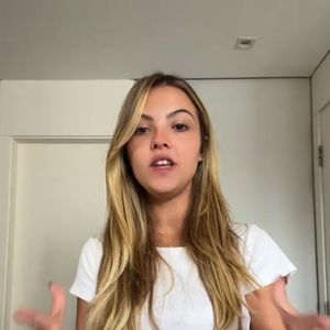 Júlia Gomes menciona que apenas dois colegas conversavam com ela durante as gravações.