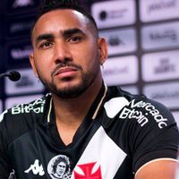 Ex-amante de Dimitri Payet acusa jogador do Vasco de agressão e relata sérias ameaças: 'Mandar alguém aí...'