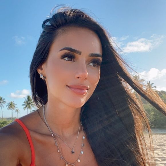 Mais uma vez, o resultado do silicone de Bruna Biancardi ficou super natural