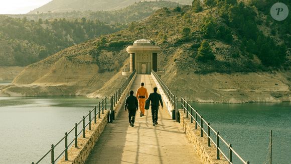 Em 'O Refúgio Atômico', o mundo está colapsado e enfrenta uma ameaça iminente de um desastre global