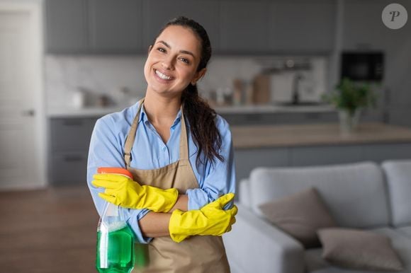 Um interior desarrumado ou inacabado pode contribuir para a sensação de sobrecarga mental em algumas pessoas. Por outro lado, um espaço mais tranquilo pode promover uma sensação de relaxamento em casa.