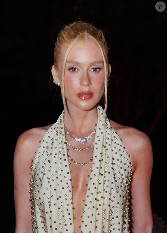 Em outro evento, a festa de 15 anos de Lorenza, filha da arquiteta e urbanista Priscilla Muller, Marina compareceu acompanhada do noivo Abdul Fares.