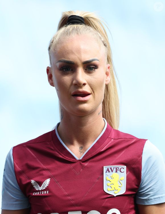 Entre 2019 e 2021, Alisha Lehmann namorou a jogadora suíça Ramona Bachmann