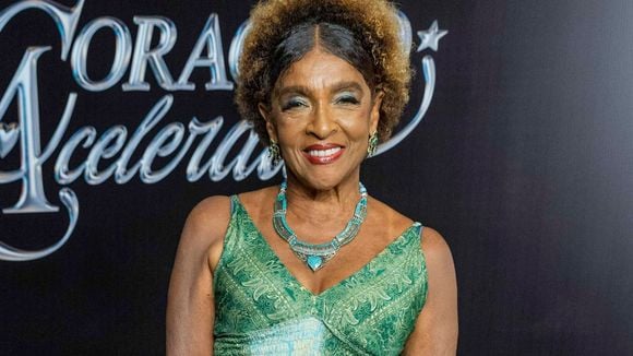 8 hábitos atemporais que pessoas de 60 e 70 anos mantêm e que as tornam mais felizes do que os jovens viciados em tecnologia