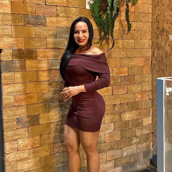 Ex-mulher de Esdras de Souza, Márcia Giselle, veio a público disparar acusações contra a cantora