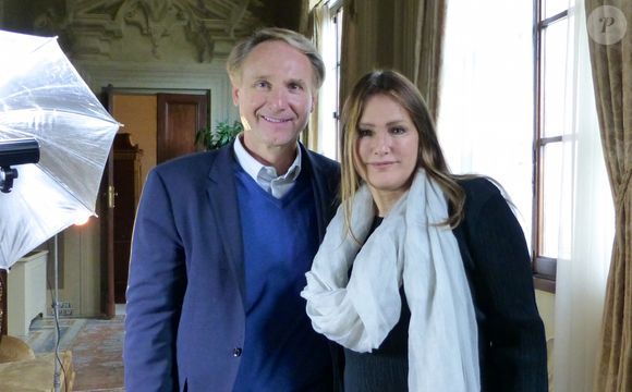 Ilze Scamparini já realizou diversas matérias para o 'Globo Repórter' e 'Fantástico'. Na foto, ao lado de Dan Brown