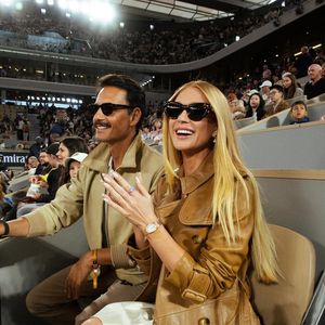 A artista Marina Ruy Barbosa compartilhou um álbum de fotos na manhã desta quinta-feira (05), em seu perfil no Instagram.