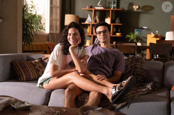 'Amor da Minha Vida' é protagonizada por Bruna Marquezine e Sérgio Malheiros, que vivem melhores amigos