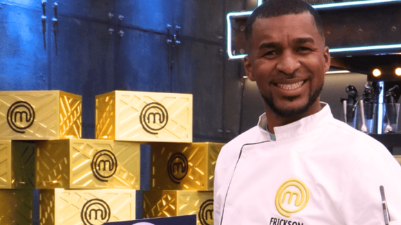 Lembra dele? Poucos sabem, mas ex-jogador com passagem pelo Flamengo e Copa do Mundo venceu o 'MasterChef' no exterior
