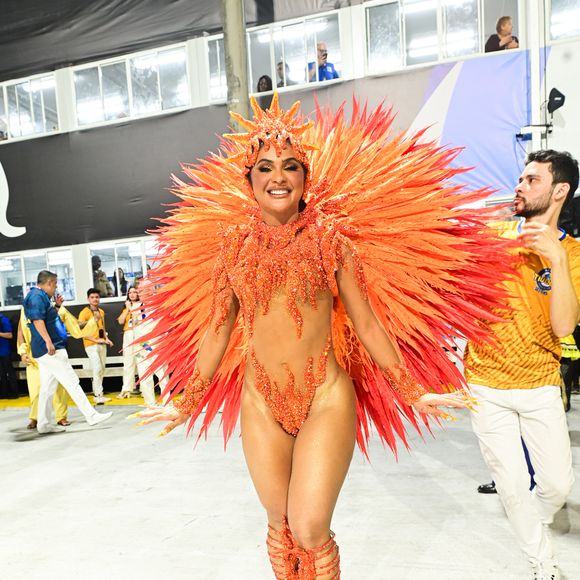 Rainha de bateria da Unidos da Tijuca, Mileide Mihaile trouxe fantasia cheia de efeitos especiais