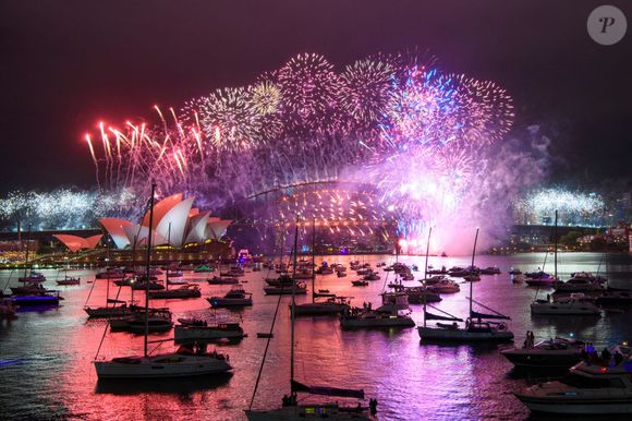 “Acredito que alegria e os bons sentimentos atraem coisas boas sempre!”, destaca. Além disso, segue uma tradição herdada de sua mãe: a famosa sopa de lentilha, que, segundo ela, atrai prosperidade"