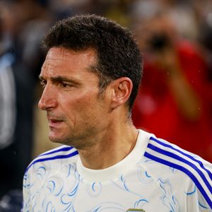 Técnico da Argentina, Lionel Scaloni quebra o silêncio sobre rumores envolvendo Lionel Messi antes da Copa do Mundo de 2026