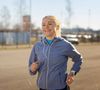 Estudos indicam que caminhar em ritmo acelerado em ambientes abertos ajuda a melhorar a saúde cardiovascular e mental após os 40 anos