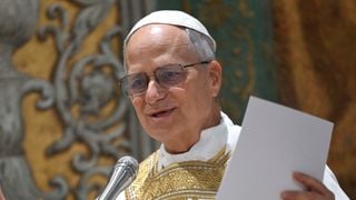 Papa Leão XIV: qual é o significado do brasão oficial do sucessor de Francisco na Igreja Católica? Símbolo tem forte representação