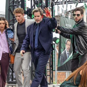 Alanis Guillen vive a simpática Lorena da novela 'Três Graças'