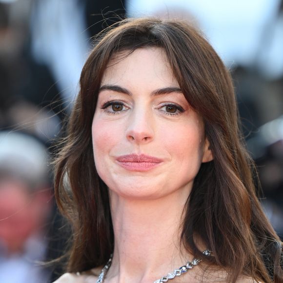 Tendência de franja volta com força entre famosas e anônimas