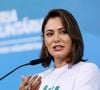 'Encontra-se em tratamento clínico especializado, sem previsão de alta hospitalar': aos 44 anos, Michelle Bolsonaro está internada em Brasília por crise de enxaqueca; médico detalha diagnóstico da candidata ao Senado: 'Náuseas e tontura, uma piora no sono, na atenção e na memória'