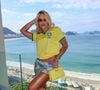 Virgínia deixou pernas e barriga à mostra