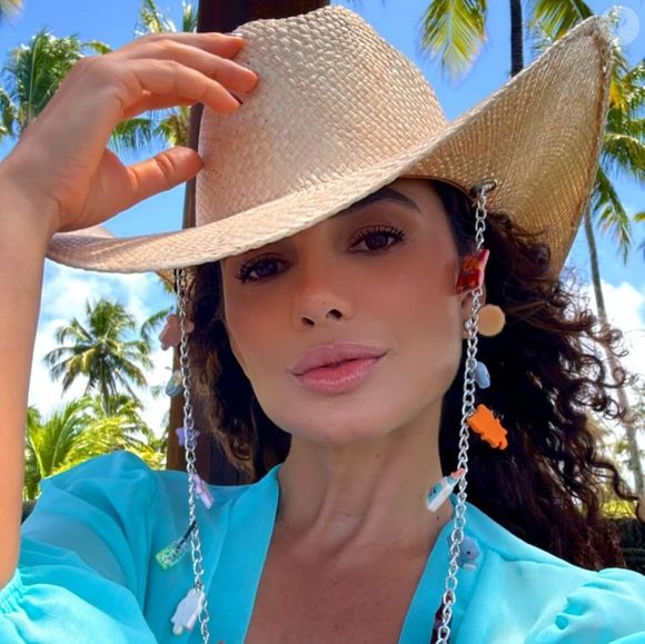 Paula Fernandes contou que está aberta para novos relacionamentos