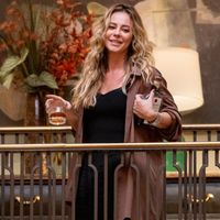 Resumo da novela 'Vale Tudo', capítulo de 15 de julho, terça-feira: Heleninha peita Raquel, é exposta por César e desaparece