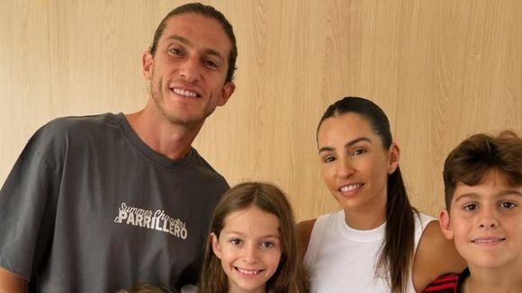 'Mágoa, sensação de injustiça': após demissão inesperada de Filipe Luís do Flamengo, mulher do ex-técnico quebra silêncio em desabafo raro