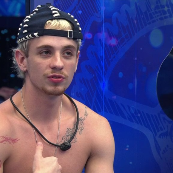 Juliano Floss está cada vez mais próximo de Ana Paula no 'BBB 26'
