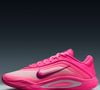 O novo tênis rosa da Nike aposta na tendência que dominou a Copa do Mundo de 2026 e promete conquistar a Geração Alfa