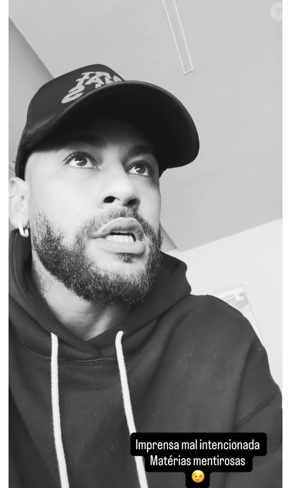 Neymar negou que tenha dado bronca nos jogadores mais jovens e disse que a conversa que teve no vestiário é algo comum no futebol