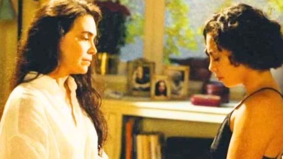 Em 'História de Amor, Helena (Regina Duarte) descobre armações de Sheila (Lilia Cabral) no capítulo de 5 de agosto no Vale a Pena Ver de Novo