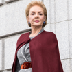 Este é o conselho de Carolina Herrera para aplicarmos o perfume e que seu aroma nos acompanhe por horas