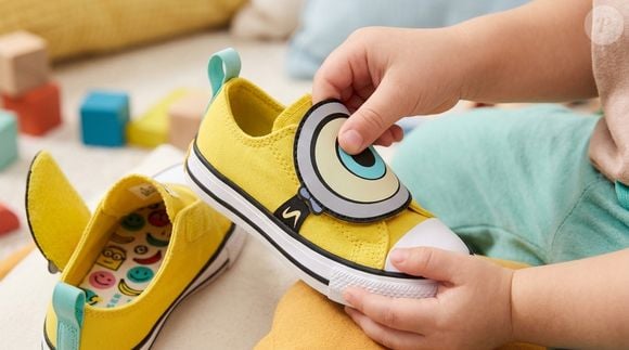 Se a criança ama os Minions, fica difícil resistir: a nova colaboração da Converse leva os personagens amarelos para um tênis infantil com detalhes co-branded no cabedal e na palmilha, além de fechamento em velcro