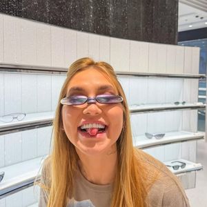 Virgínia Fonseca fez compras em Dubai e mostrou um dos óculos escolhidos