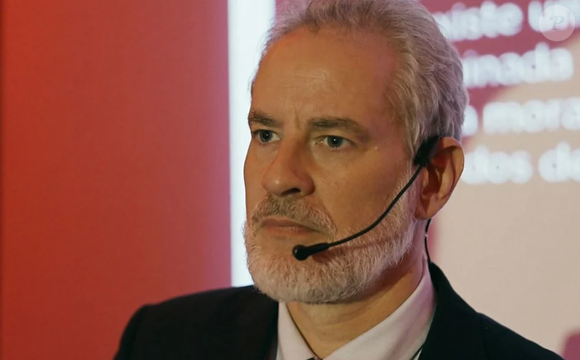 Ademir é desmascarado por Adriana