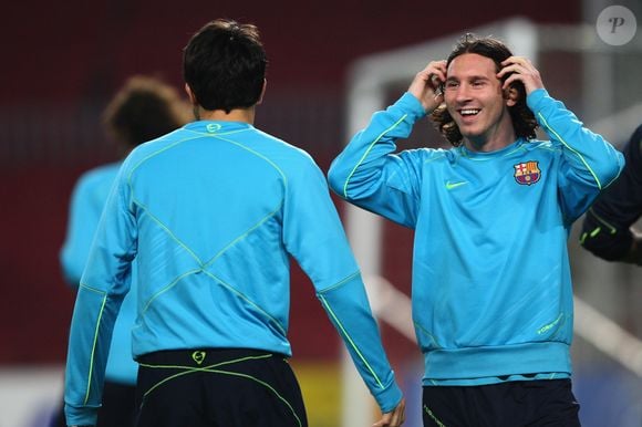 Lionel Messi chegou a ficar com cabelo na altura dos ombros em uma determinada fase