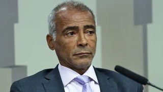Aposentado do futebol, Romário reage após Justiça vetar bloqueio de contas; processo por dívida do Imposto de Renda corre desde 2002 e envolve filho e ex: valor inicial de R$ 297 mil já cresceu 185% em 24 anos