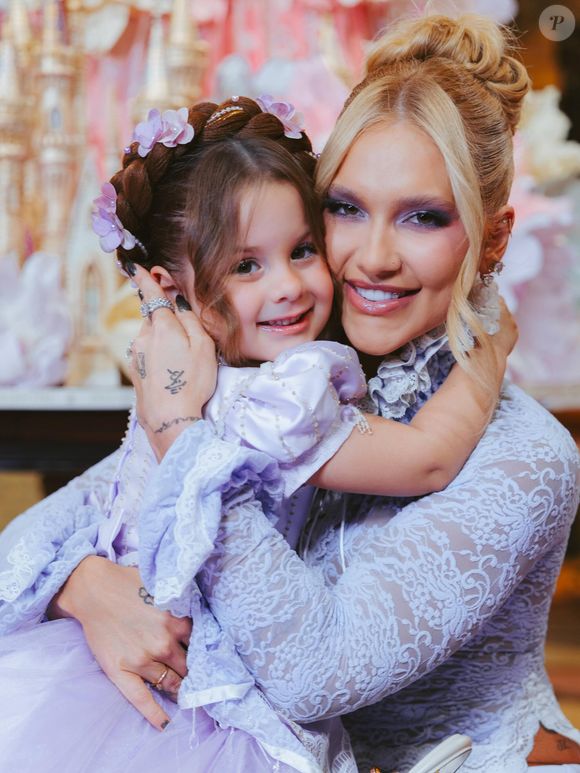 Virginia Fonseca e Zé Felipe celebram os 4 anos de Maria Flor em uma festa gigantesca na última quinta-feira (22)