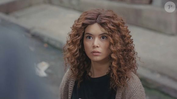 Sirin conta ao pai que Bahar vendeu as joias de Fazilet na novela 'Força de Mulher' em 6 de junho de 2025