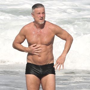 O ator Marcello Novaes aproveitou o sábado ensolarado em São Conrado ao lado do filho Pedro Novaes. As fotos destacaram a boa forma da dupla