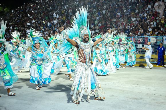 Apuração do Carnaval 2026 do Rio: das 4 notas a serem lidas, a menor de cada escola em cada um dos 9 quesitos não será considerada no somatório total