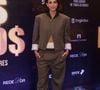 Bruna Marquezine usa look de tweed da Chanel com barriga à mostra em pré-estreia de 'Velhos Bandidos' no Rio